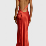 Lucra Vestido Maxi con Tirantes Diagonales y Espalda Descubierta