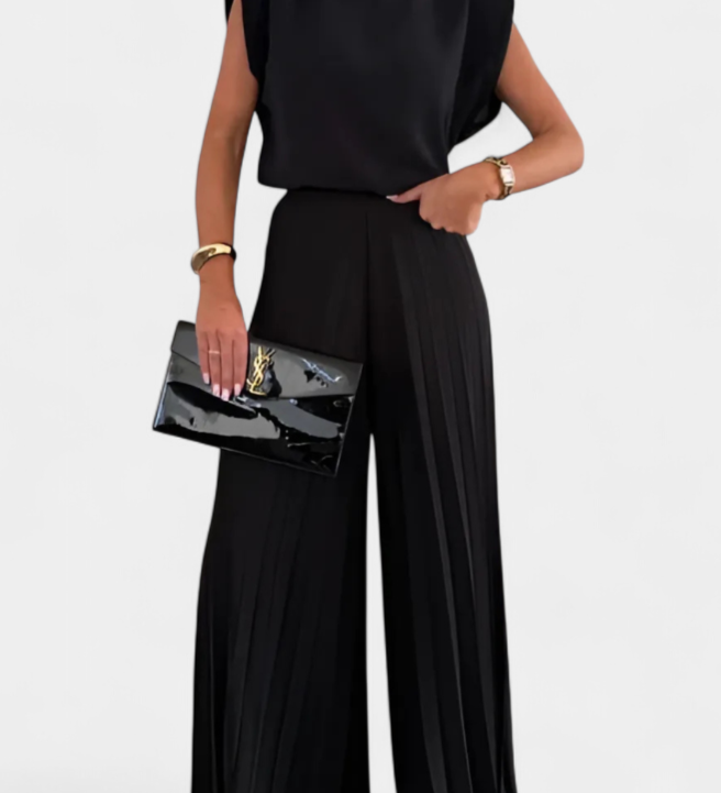 Liora Conjunto de Dos Piezas con Top Estructurado y Pantalón Plisado