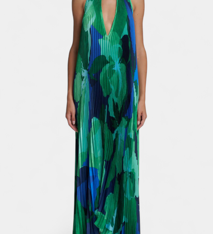 Giselle Vestido Largo Plisado con Escote Halter y Movimiento Elegante